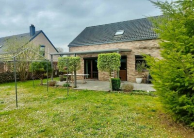 Pergola en kit sur une terrasse en Belgique