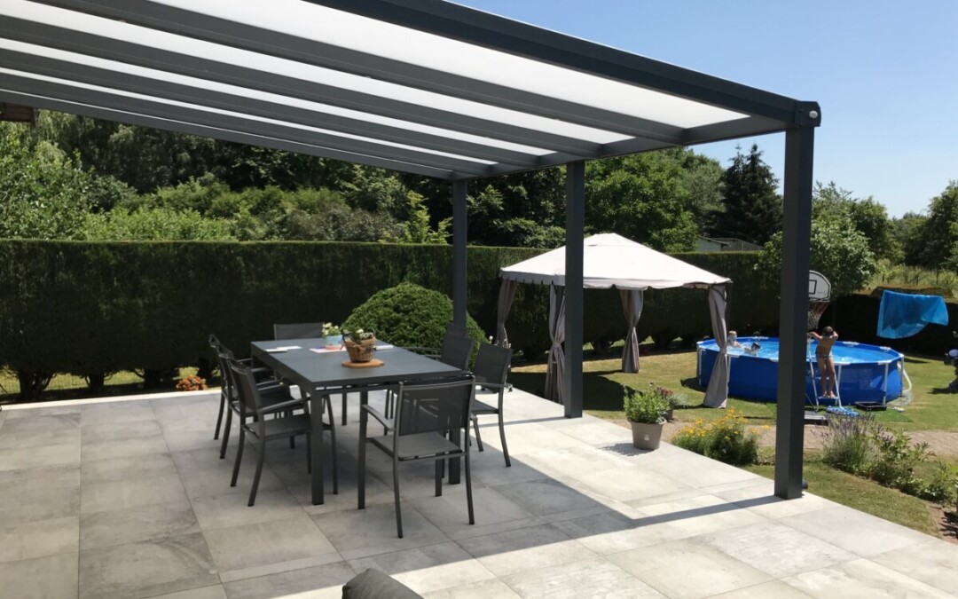 Comment bien nettoyer une pergola en aluminium ?