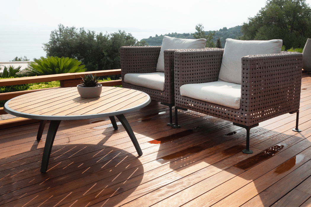 table et fauteuils de jardin